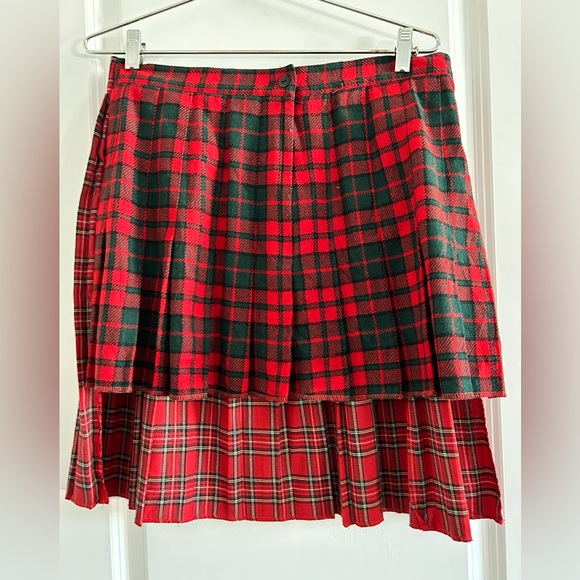 Urban Outfitters wool kilt. Shorter in the front Elastic waist. - Picture 1 of 2